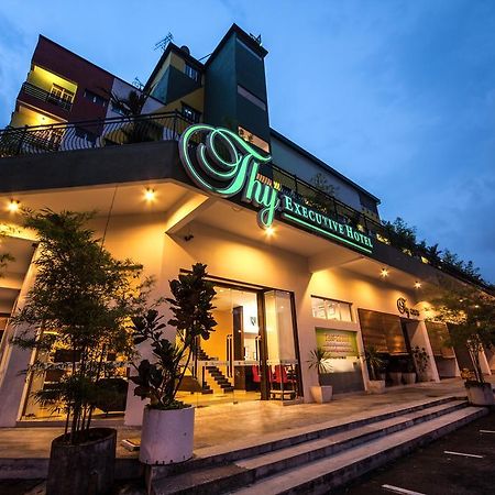 Thy Executive Hotel Johor Bahru Exteriör bild