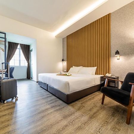 Thy Executive Hotel Johor Bahru Exteriör bild