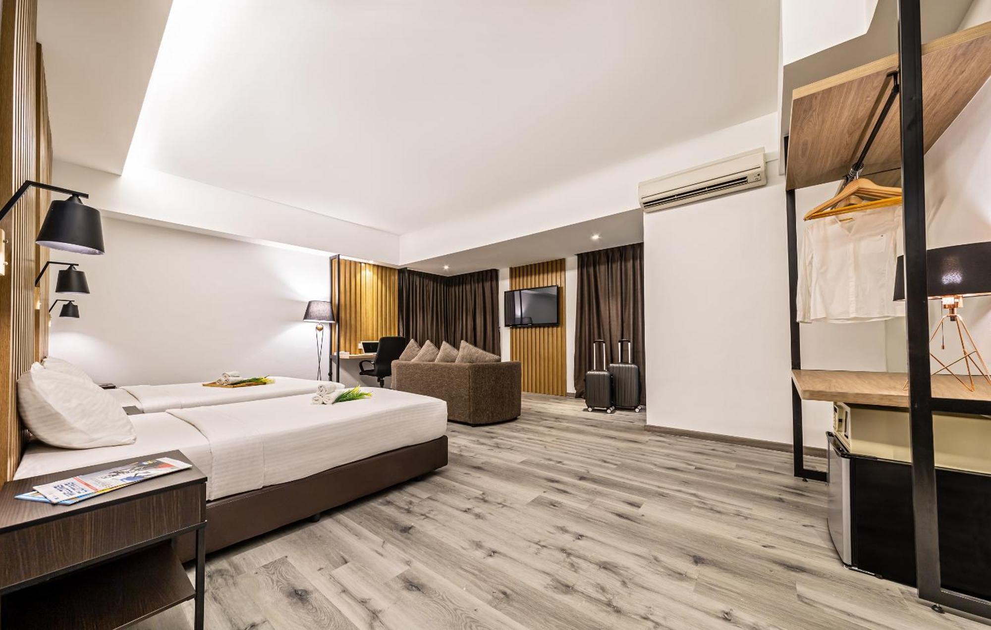 Thy Executive Hotel Johor Bahru Exteriör bild