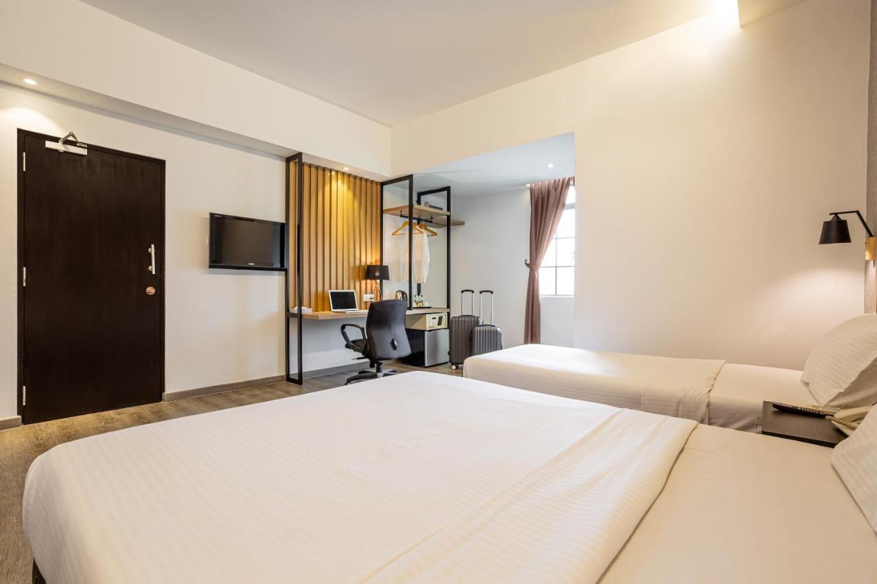 Thy Executive Hotel Johor Bahru Exteriör bild
