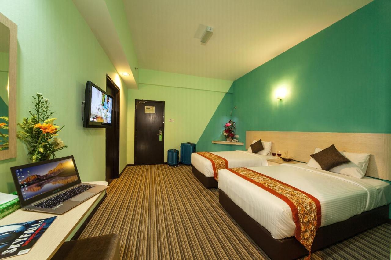 Thy Executive Hotel Johor Bahru Exteriör bild