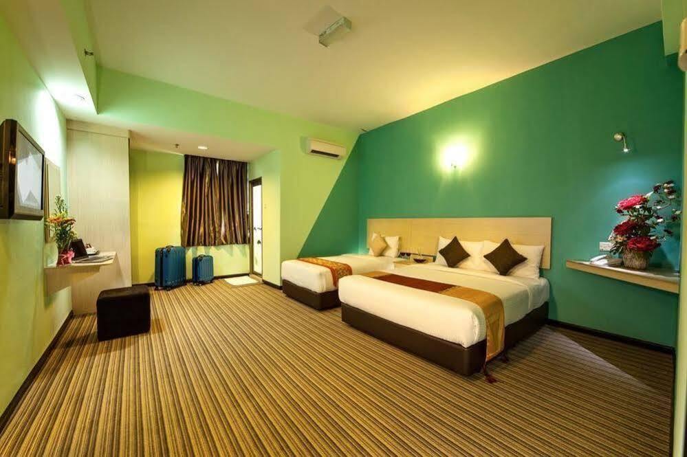 Thy Executive Hotel Johor Bahru Exteriör bild